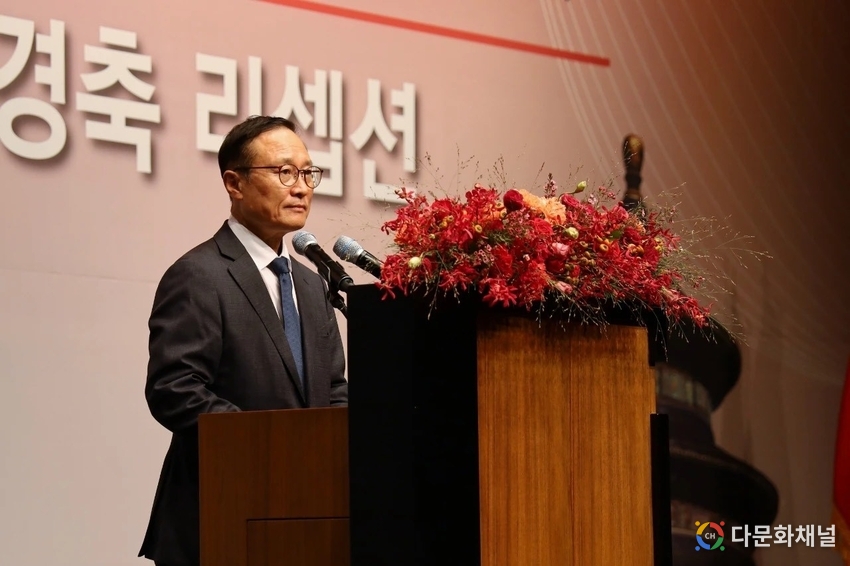 홍영표 한중의원연맹 회장이 축사를 하고 있다.