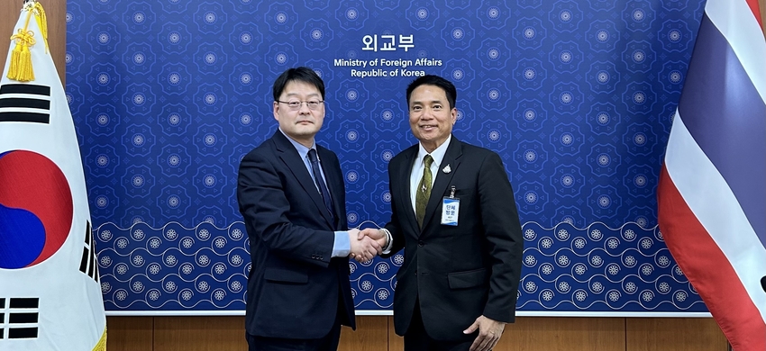 지난 16일 서울 외교부 청사에서 이동렬 국제안보대사와 쏘랏 쑥타원 태국 외교부 대사를 수석대표로 사이버안보대화가 열렸다.